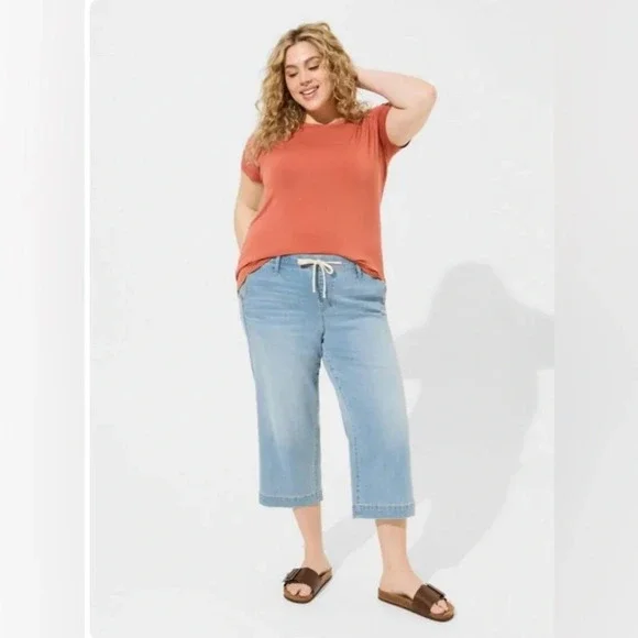 Torrid Super Soft Knits Womens Crew T-Shirt Dusty Red Short Sleeve Stretch Sz 4 - Picture 2 of 7